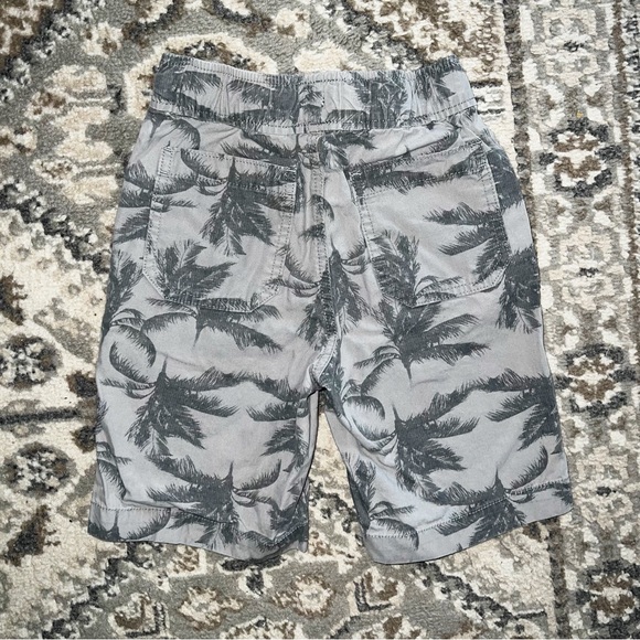 Place Gray Palm Tree Print Shorts - Picture 4 of 4